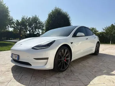 Usata Tesla Model 3 Performance 155 kW (211 CV) 2020 Bianco Berlina