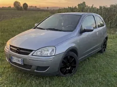 Usata Opel Corsa 60 CV (44 kW) 2006 Grigio Utilitaria