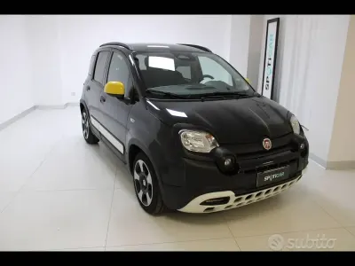 Usata Fiat Panda Cross Cross 69 CV (50 kW) 2025 Nero Utilitaria