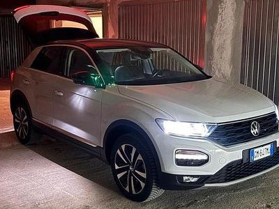 Usata VW T-Roc 116 CV (85 kW) 2018 Grigio SUV
