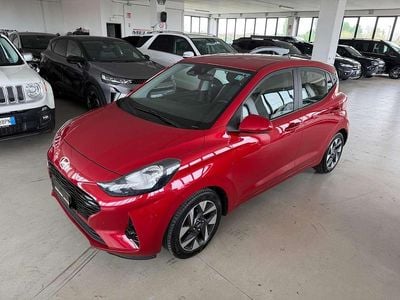 Usata Hyundai i10 65 CV (47 kW) 2023 Rosso Utilitaria