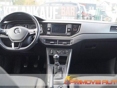 Usata VW Polo Comfortline 95 CV (69 kW) 2018 Grigio Berlina
