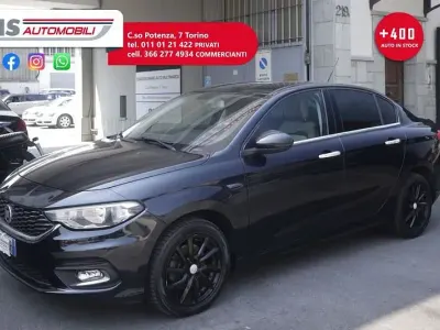 Usata Fiat Tipo Lounge 120 CV (88 kW) 2017 Nero Utilitaria