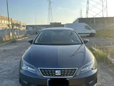 Usata Seat Leon XCELLENCE 131 CV (96 kW) 2020 Blu/azzurro Berlina