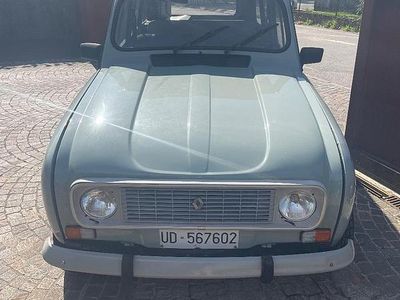 Usata Renault R4 33 CV (24 kW) 1988 Verde Berlina