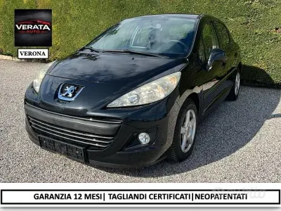 Usata Peugeot 207 73 CV (53 kW) 2010 Nero Berlina
