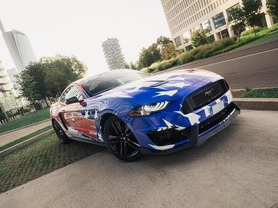 Usata Ford Mustang Fastback 317 CV (233 kW) 2018 Bianco Coupé