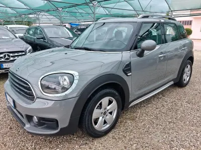 Begagnad Mini One D Countryman Business 116 HK (85 kW) 2018 Grå SUV