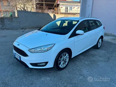 Usata Ford Focus Business Edition 120 CV (88 kW) 2017 Bianco Station wagon