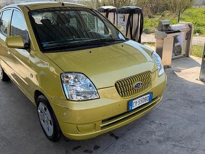 Usata Kia Picanto 65 CV (47 kW) 2005 Giallo Utilitaria