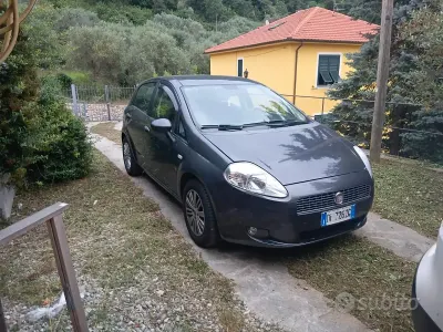 Usata Fiat Grande Punto 95 CV (69 kW) 2008 Grigio Utilitaria
