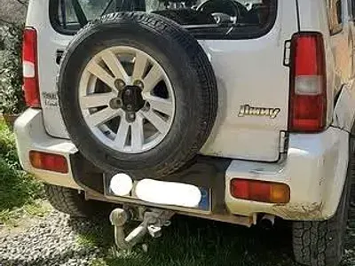 Usata Suzuki Jimny 85 CV (62 kW) 2009 Bianco SUV