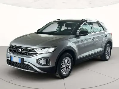 Usata VW T-Roc Life 150 CV (110 kW) 2025 Pyrit silver metallizzato nero SUV