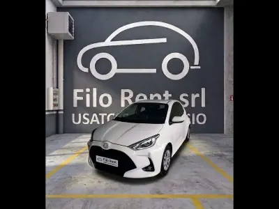 Usata Toyota Yaris Active 72 CV (52 kW) 2023 Bianco Utilitaria