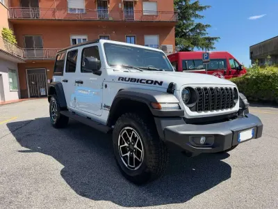 Usata Jeep Wrangler Unlimited Rubicon 272 CV (200 kW) 2024 Bright white SUV