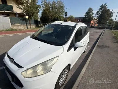 Usata Ford B-MAX 75 CV (55 kW) 2016 Bianco Monovolume