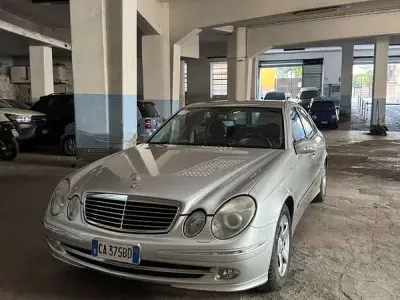Usata Mercedes E240 Avantgarde 170 CV (125 kW) 2002 Berlina