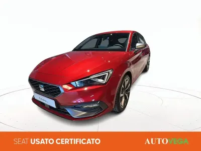 Usata Seat Leon FR 150 CV (110 kW) 2025 Rosso pastello Berlina