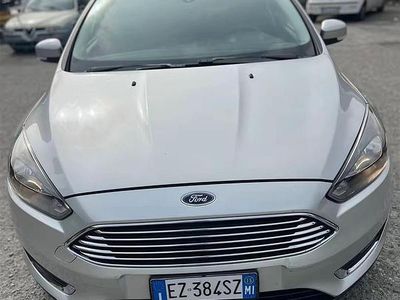 Usata Ford Focus 125 CV (91 kW) 2015 Grigio Station wagon