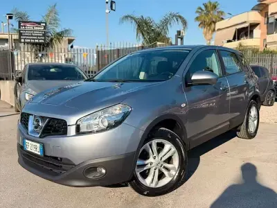 Usata Nissan Qashqai Acenta 110 CV (80 kW) 2012 Grigio SUV