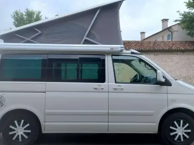 Usata VW California Comfortline 131 CV (96 kW) 2007 Bianco Furgone
