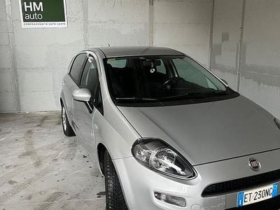 Usata Fiat Punto Lounge 77 CV (56 kW) 2014 Grigio Berlina