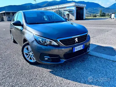 Usata Peugeot 308 131 CV (96 kW) 2019 Grigio Station wagon