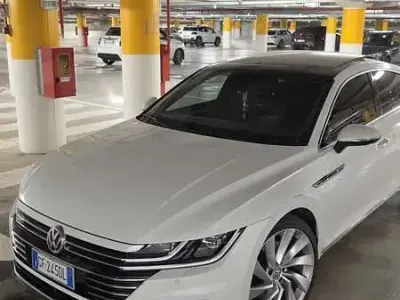 Usata VW Arteon Sportline 239 CV (175 kW) 2017 Utilitaria