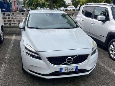 Usata Volvo V40 Business Edition 120 CV (88 kW) 2019 Bianco Station wagon