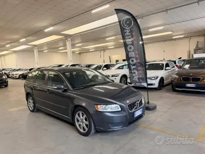 Usata Volvo V50 115 CV (84 kW) 2011 Grigio Station wagon