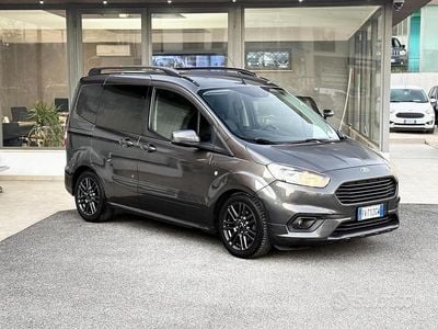 Usata Ford Tourneo Courier 75 CV (55 kW) 2019 Grigio Monovolume
