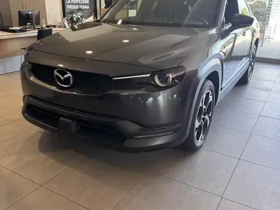 Nuova Mazda MX30 170 CV (125 kW) 2026 Machine grey SUV
