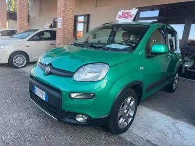 Usata Fiat Panda 4x4 S 95 CV (69 kW) 2015 Verde Utilitaria