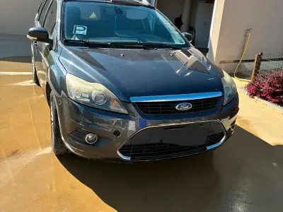 Usata Ford Focus Titanium 115 CV (84 kW) 2012 Blu Station wagon