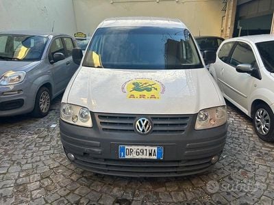 Usata VW Caddy 105 CV (77 kW) 2008 Bianco Monovolume