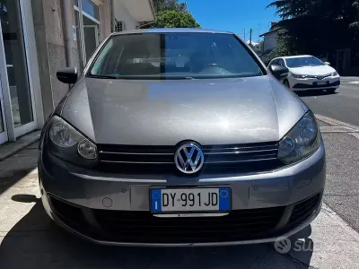 Usata VW Golf VI 110 CV (80 kW) 2009 Beige Berlina