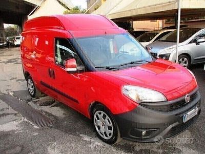Usata Fiat Doblò Easy 120 CV (88 kW) 2019 Rosso Monovolume