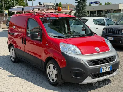 Usata Fiat Fiorino 95 CV (69 kW) 2017 Rosso Monovolume