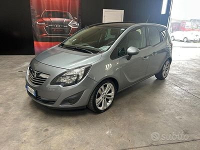 Usata Opel Meriva 110 CV (80 kW) 2012 Grigio Monovolume