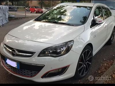 Usata Opel Astra 136 CV (100 kW) 2015 Bianco Station wagon