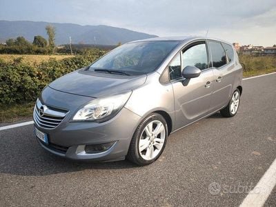 Usata Opel Meriva 120 CV (88 kW) 2016 Grigio Monovolume