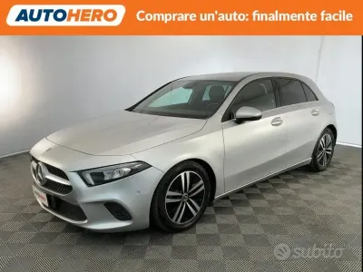 Usata Mercedes A180 116 CV (85 kW) 2019 Grigio Berlina