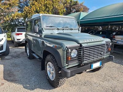 Usata Land Rover Defender 122 CV (89 kW) 2014 Verde SUV