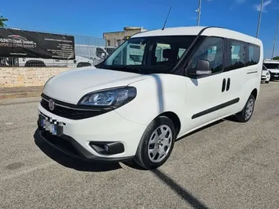 Usata Fiat Doblò Lounge 105 CV (77 kW) 2020 Bianco Monovolume