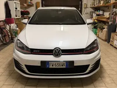 Używany VW Golf VII GTI 230 KM (169 kW) 2013 Biały Sedan/Limuzyna