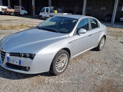 Usata Alfa Romeo 159 140 CV (102 kW) 2009 Argento Berlina