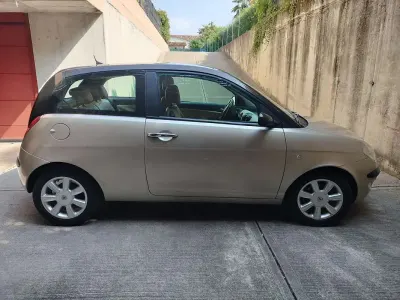 Usata Lancia Ypsilon 76 CV (55 kW) 2009 Utilitaria