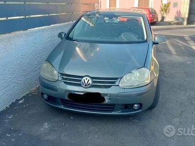 Usata VW Golf IV 140 CV (102 kW) 2004 Grigio Berlina