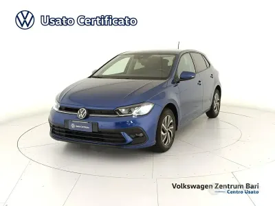 Usado VW Polo Life 80 CV (58 kW) 2023 Azul Utilitario