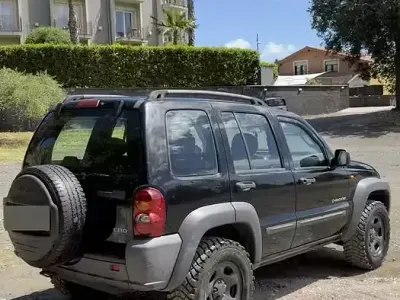 Usata Jeep Cherokee 143 CV (105 kW) 2004 Nero SUV